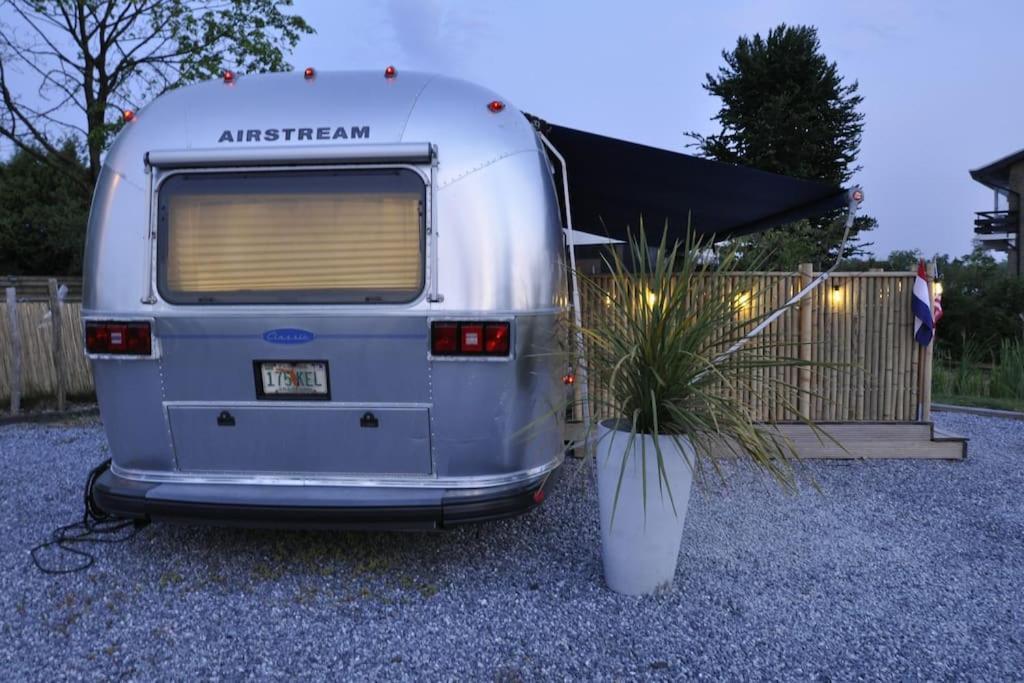 Airstream Retro Usa Caravan Earnewâld Esterno foto